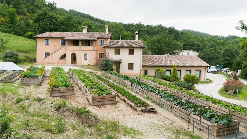 Agriturismo Monastero Di San Biagio Ночера Умбра Екстериор снимка